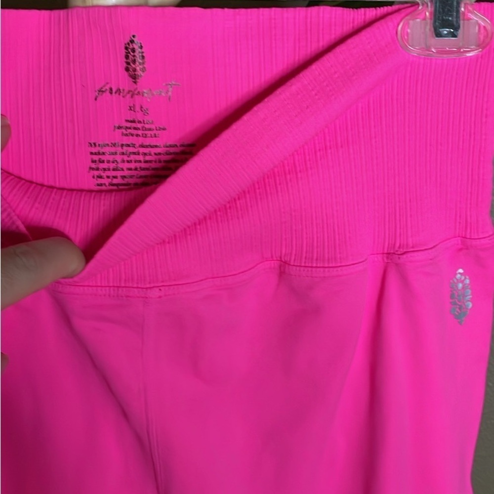 Free People "Good Karma" Hot pink leggings - Picture 3 of 6